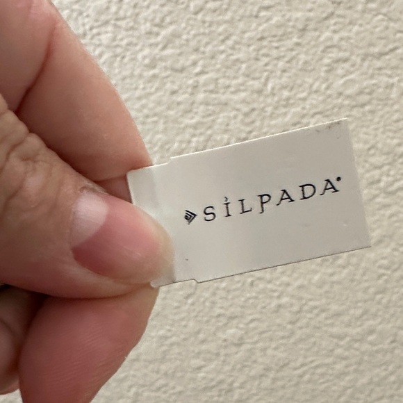 Silpada Tan and Gold  Bracelet with Crystal Accents and bronze hardware - Picture 3 of 4